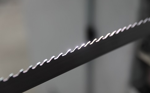 浦东双金属带锯条产生切削噪音的原因具体有哪些？